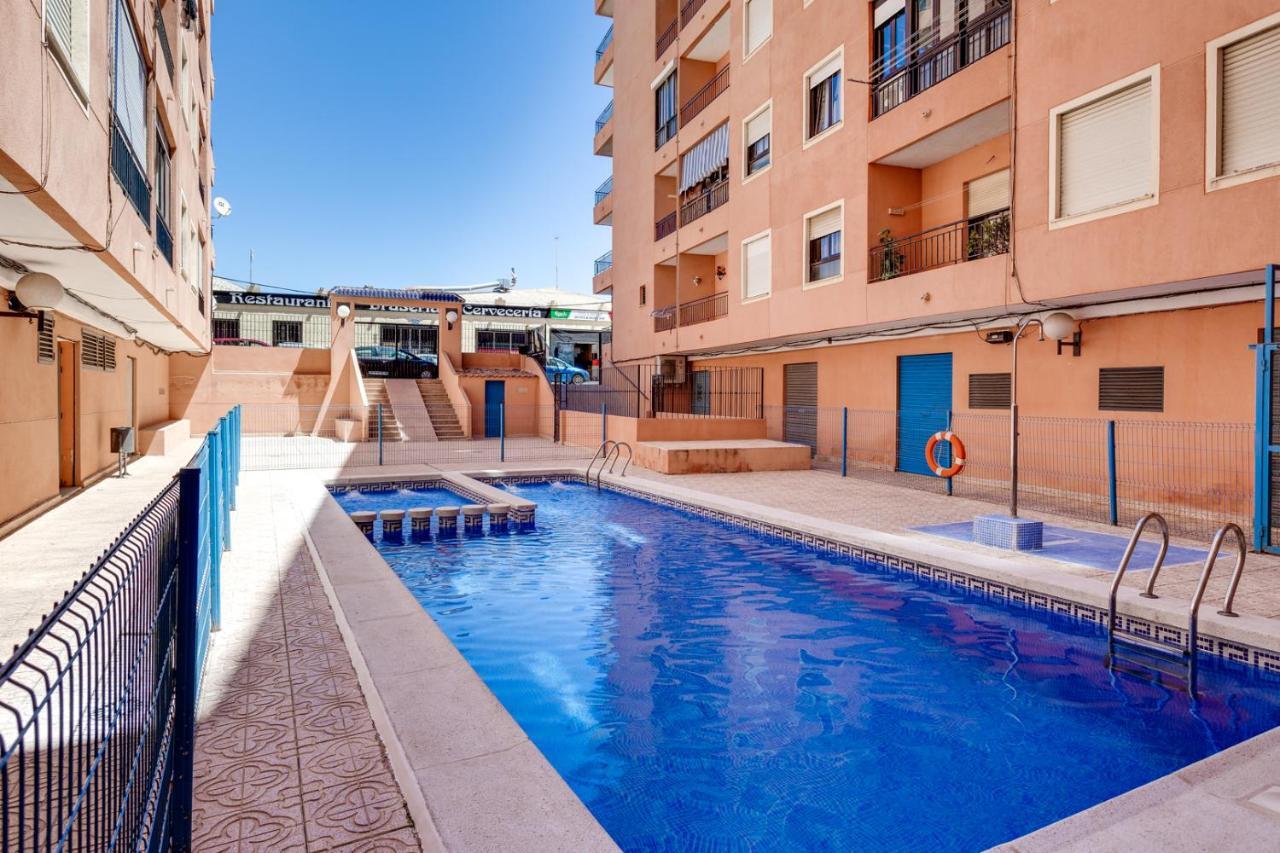 Estudio Joven Pura Torrevieja Ngoại thất bức ảnh