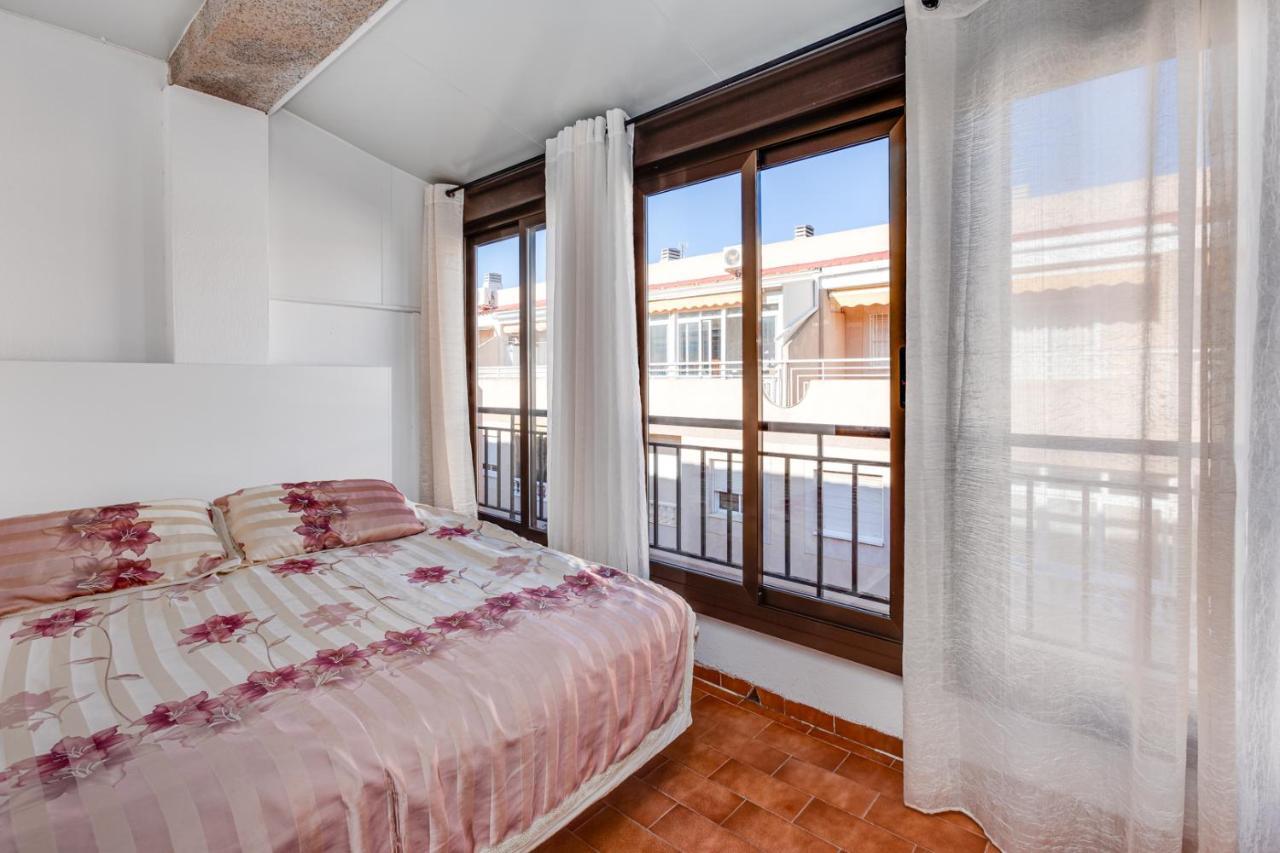 Estudio Joven Pura Torrevieja Ngoại thất bức ảnh