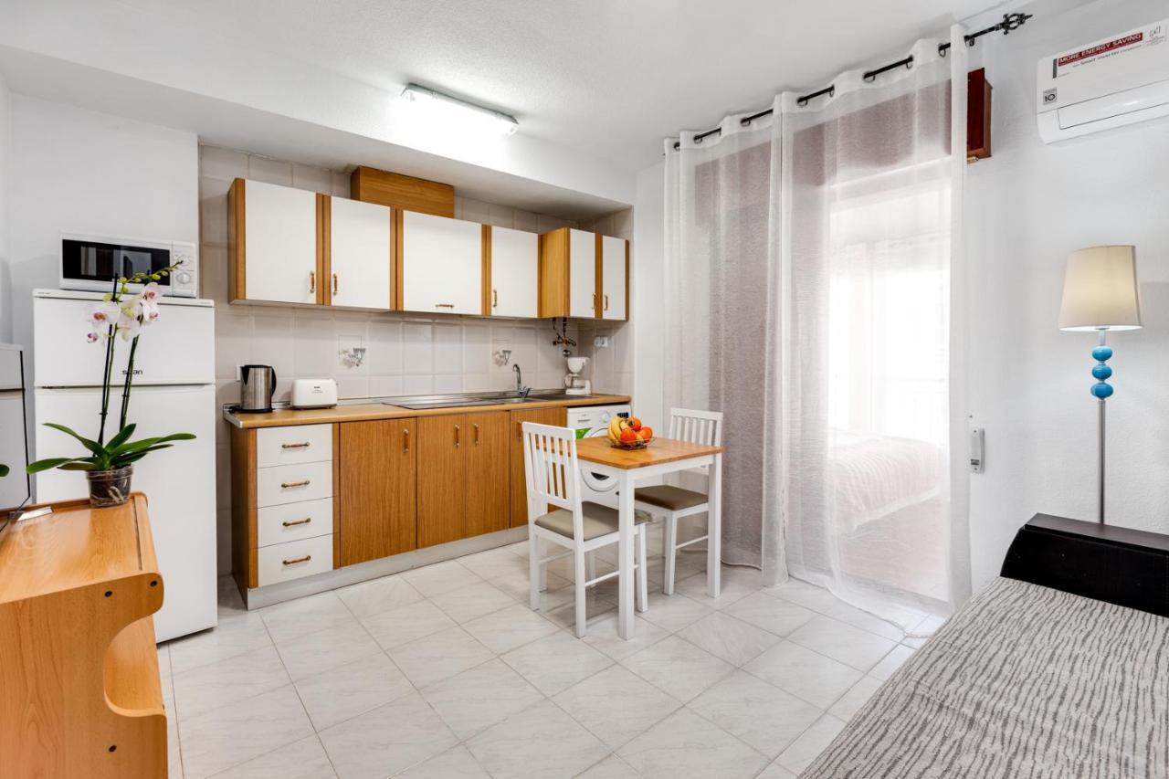 Estudio Joven Pura Torrevieja Ngoại thất bức ảnh